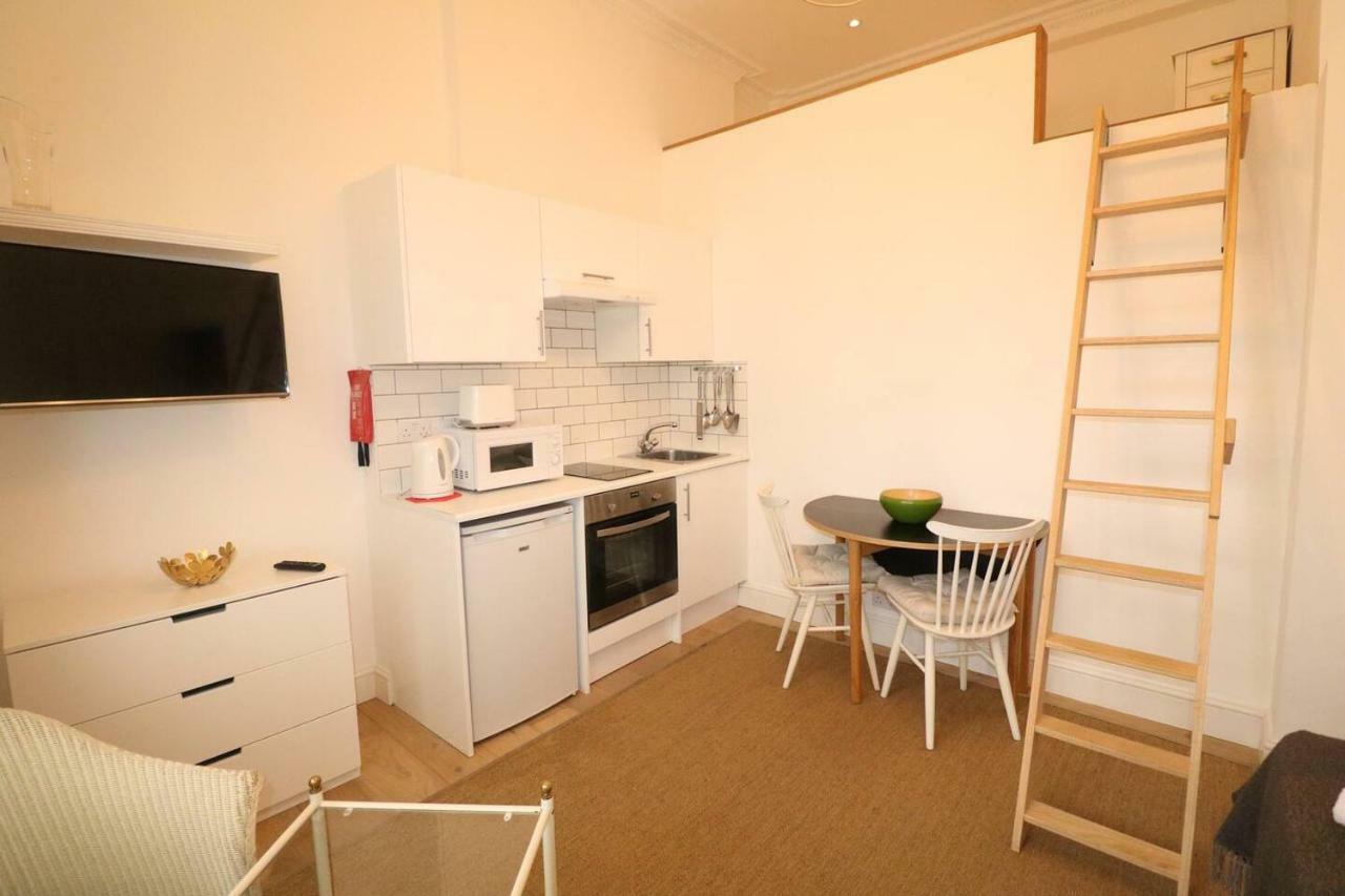 Fabulous Split Level Studio Hyde Park H3 * Londra