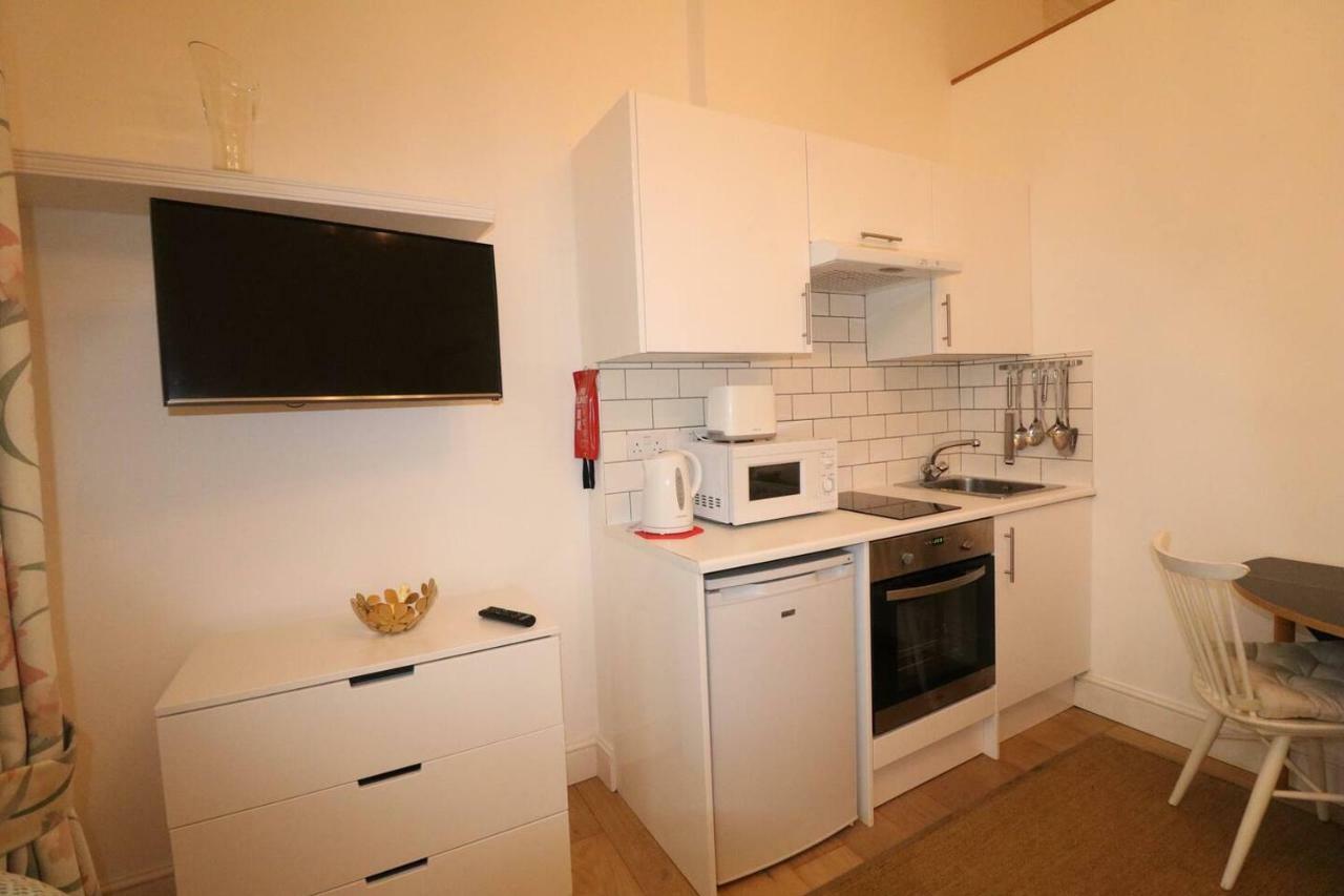 Fabulous Split Level Studio Hyde Park H3 Appartamento Londra